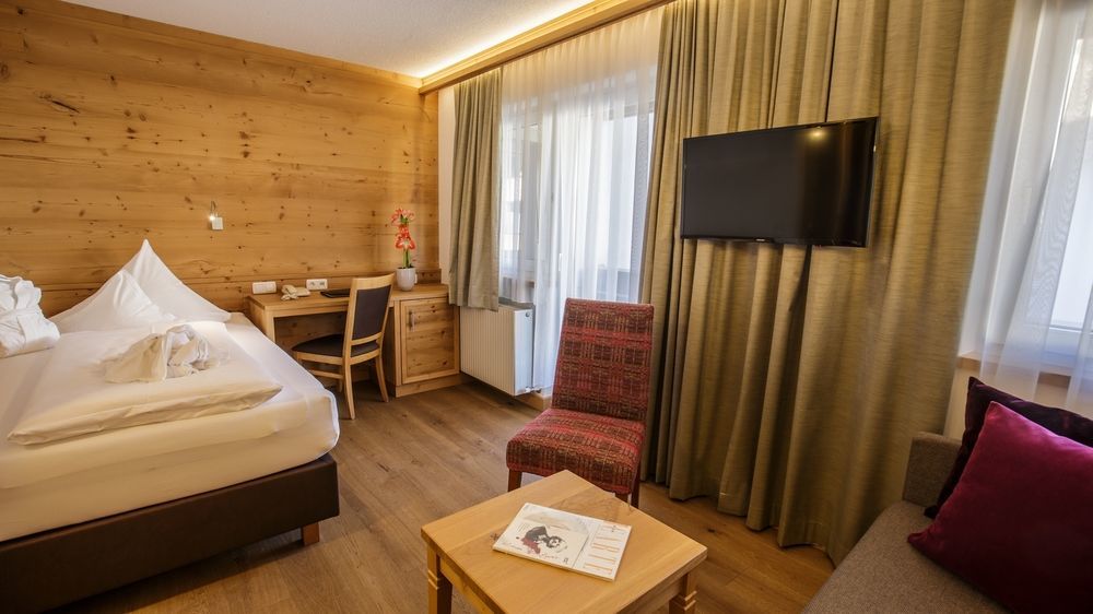 Plattenhof 4*